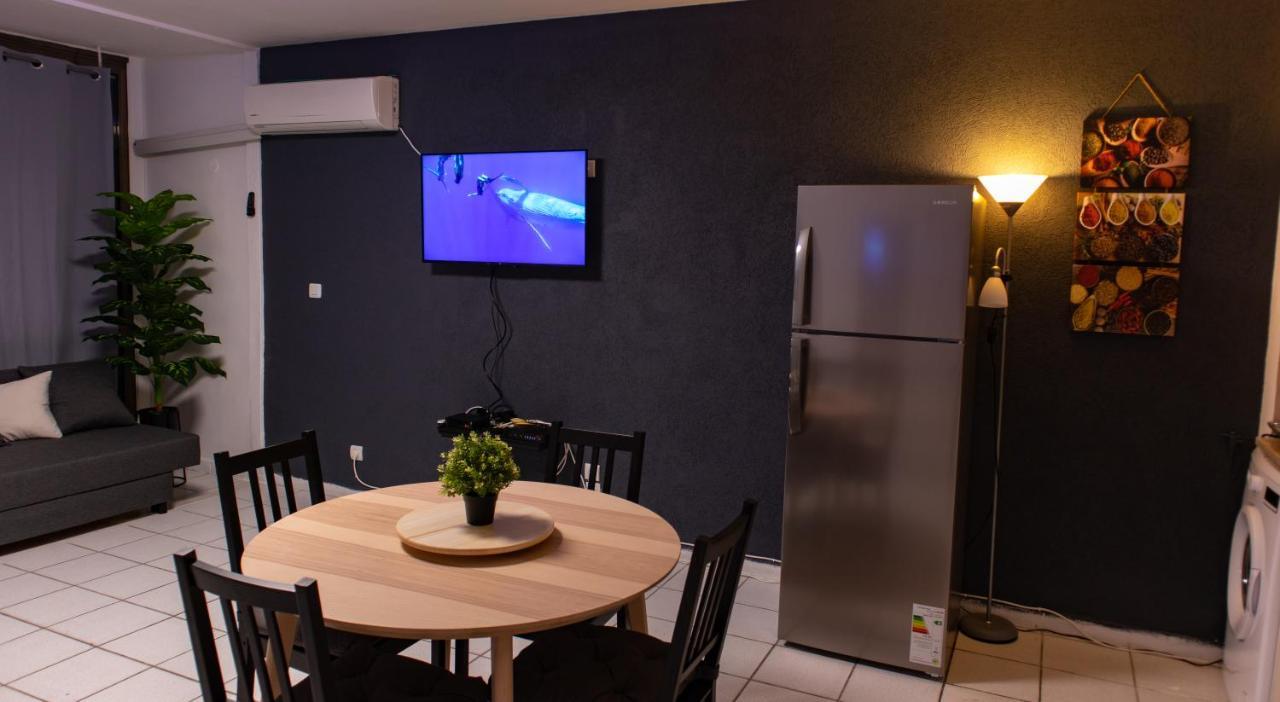 Grey House Apartment Eilat Bagian luar foto