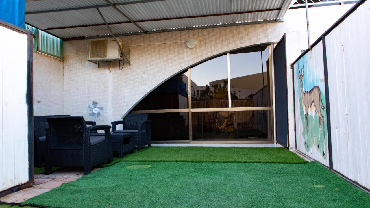 Grey House Apartment Eilat Bagian luar foto