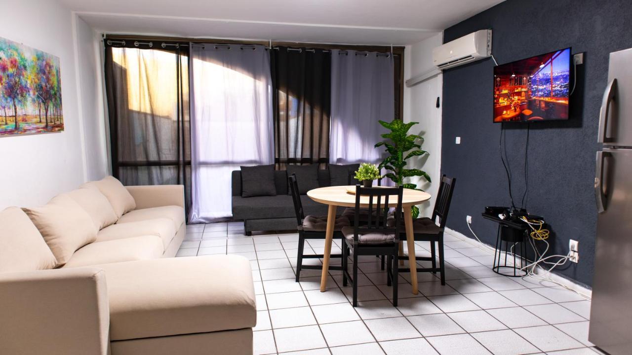Grey House Apartment Eilat Bagian luar foto