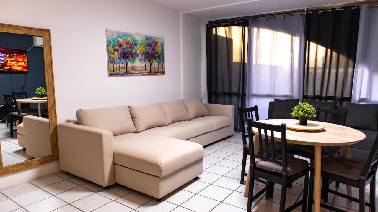 Grey House Apartment Eilat Bagian luar foto